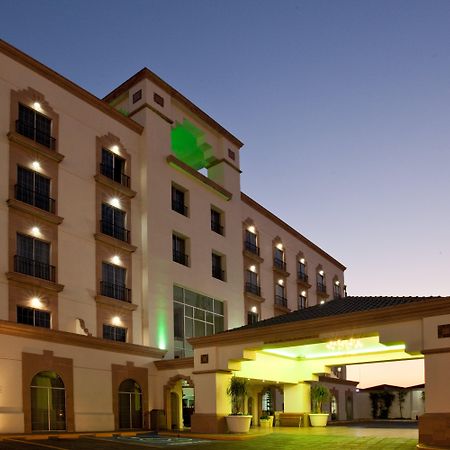 Holiday Inn Leon By Ihg Экстерьер фото
