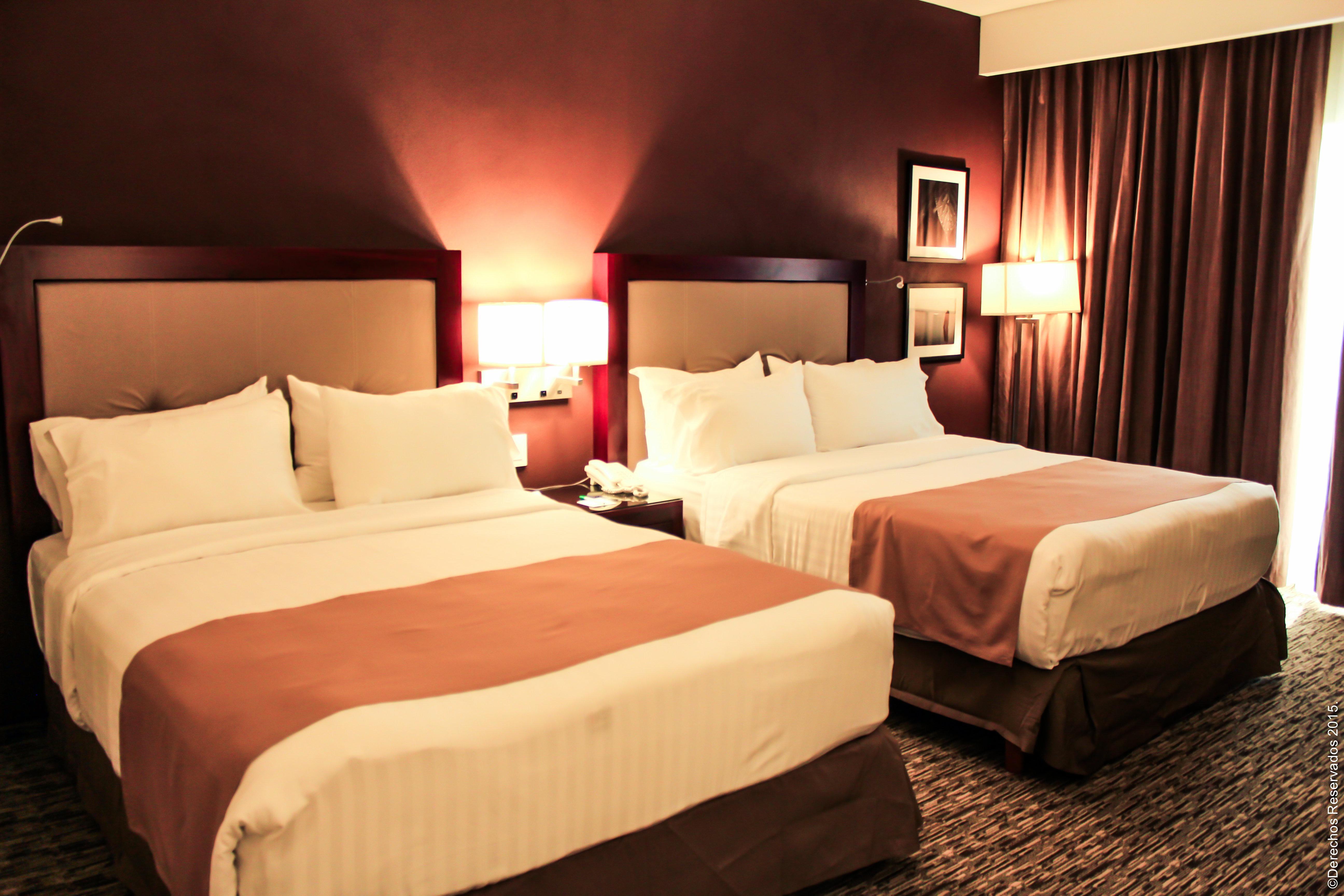 Holiday Inn Leon By Ihg Экстерьер фото