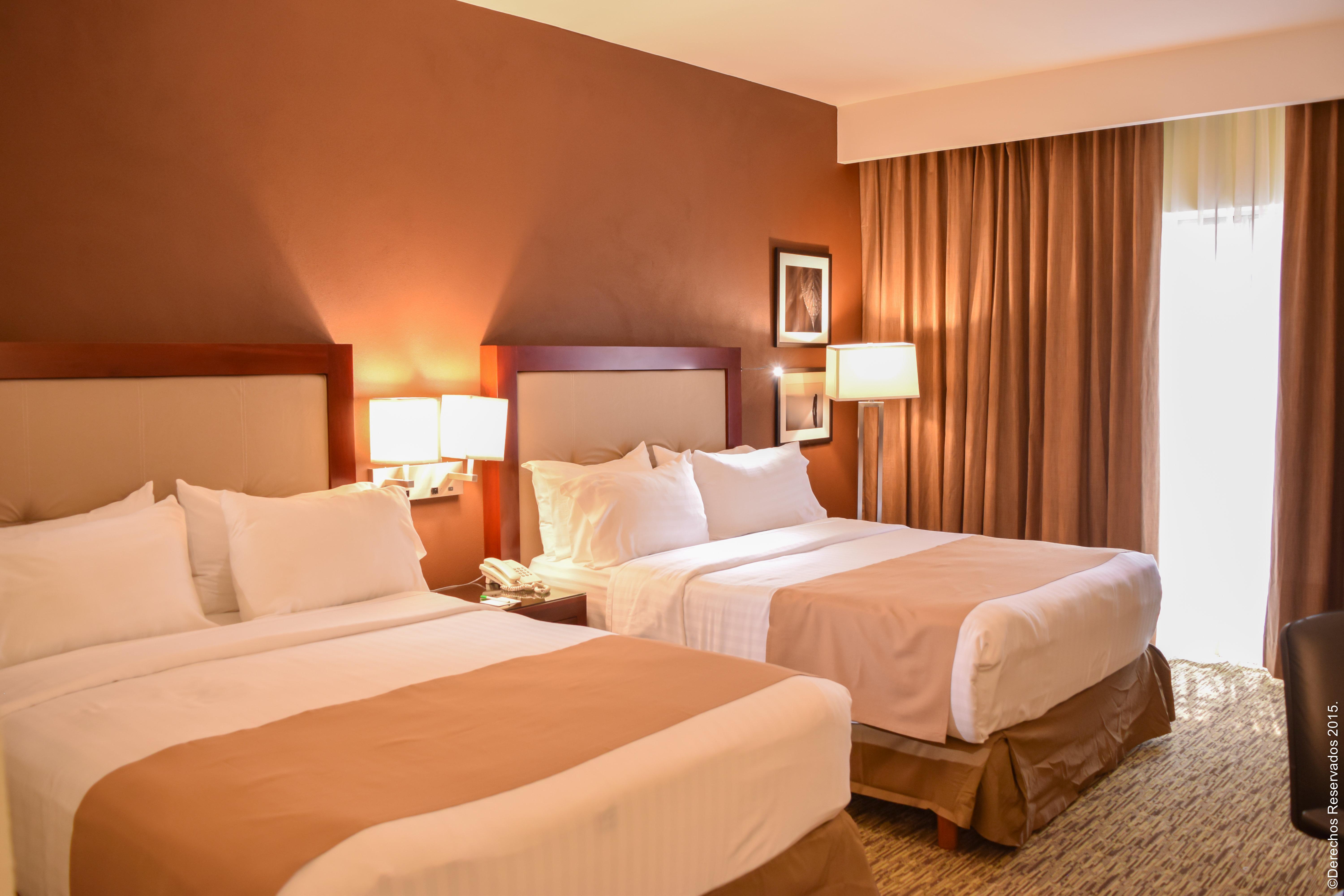 Holiday Inn Leon By Ihg Экстерьер фото